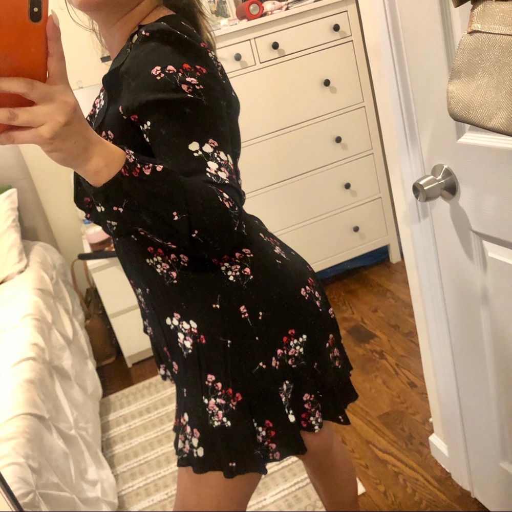 Express Dress - Picture 2 of 4